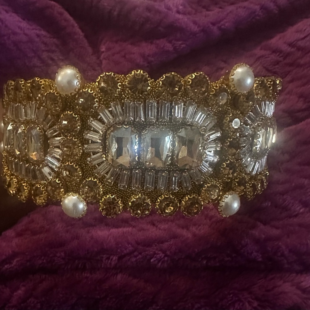 Elegant Gold and Silver Beaded Hair Accessory